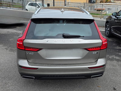 Volvo V60 Cross Country 2.0 b4 Plus awd auto (8)