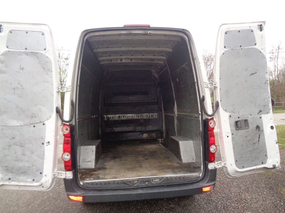 Volkswagen Multivan 2.0 TDI 150CV Highline (10)