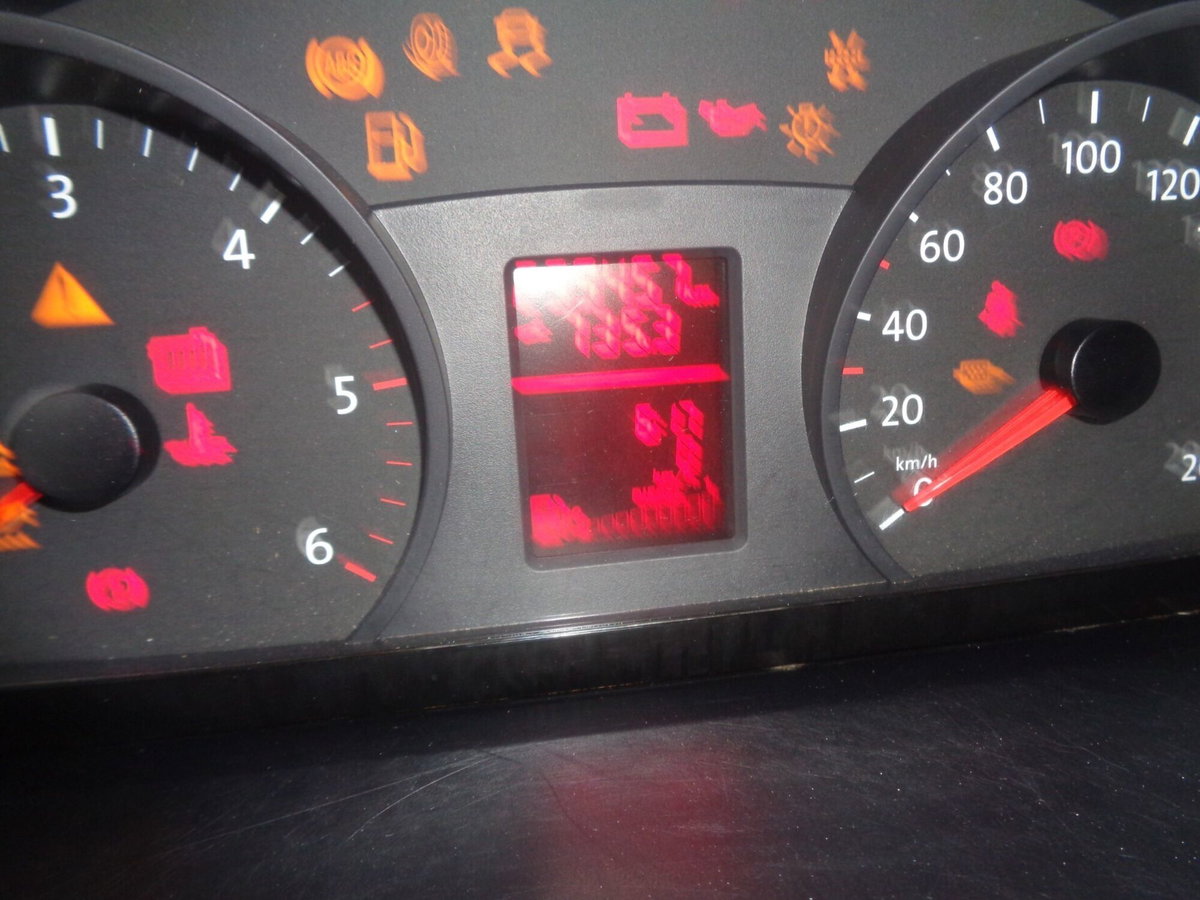 Volkswagen Multivan 2.0 TDI 150CV Highline (8)