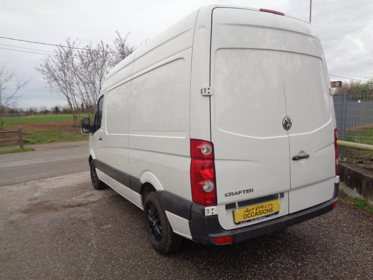 Volkswagen Multivan 2.0 TDI 150CV Highline (9)