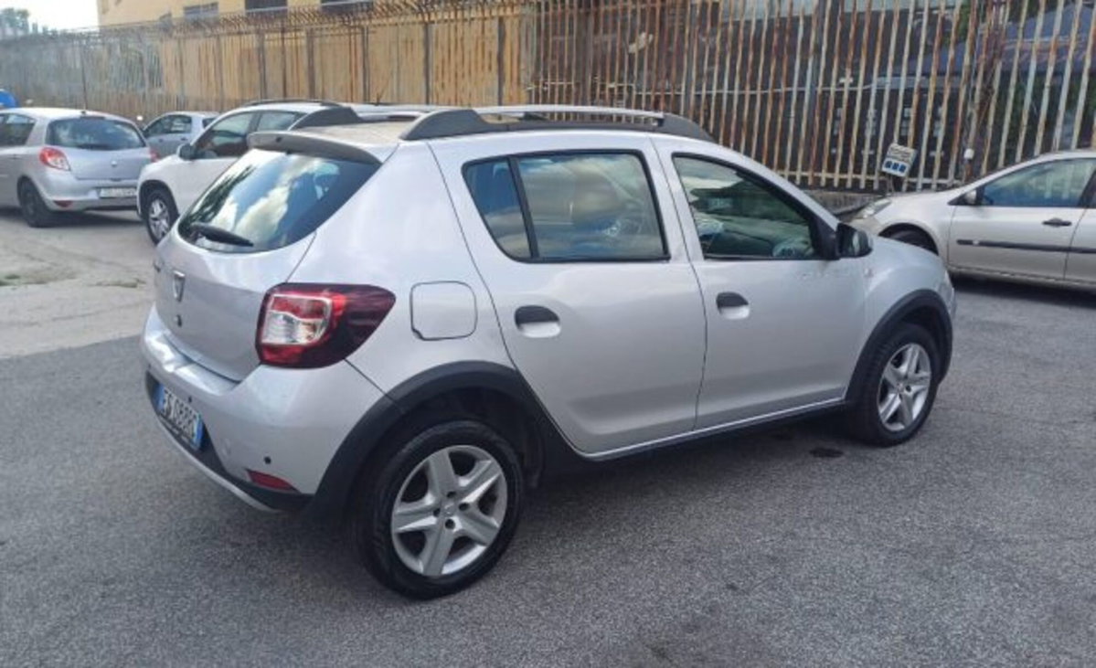 Dacia Sandero Stepway 1.5 dCi 8V 90CV (4)
