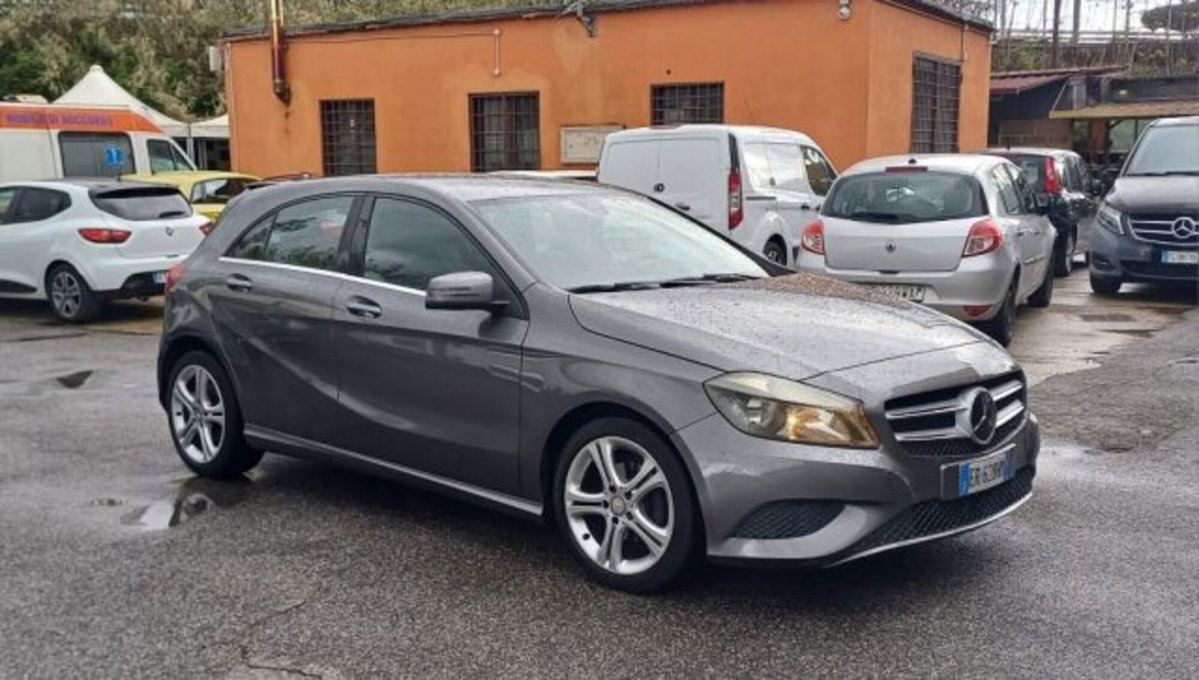 Mercedes-Benz Classe A 180 CDI BlueEFFICIENCY Automatic Executive (2)