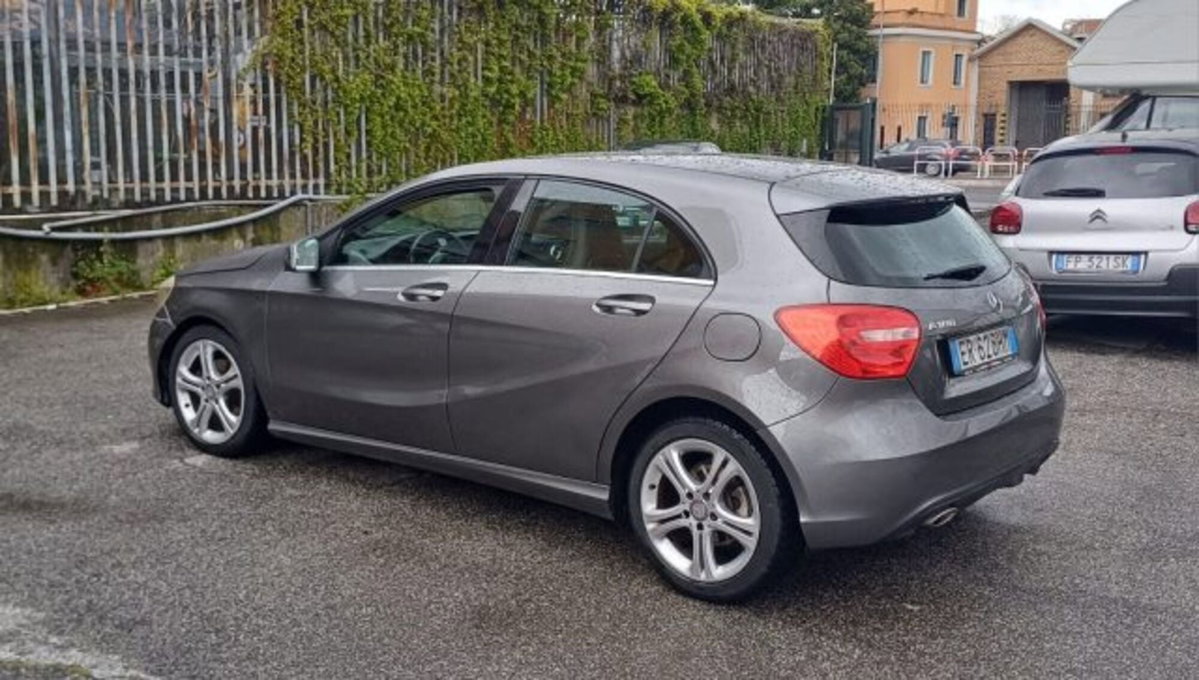 Mercedes-Benz Classe A 180 CDI BlueEFFICIENCY Automatic Executive (5)