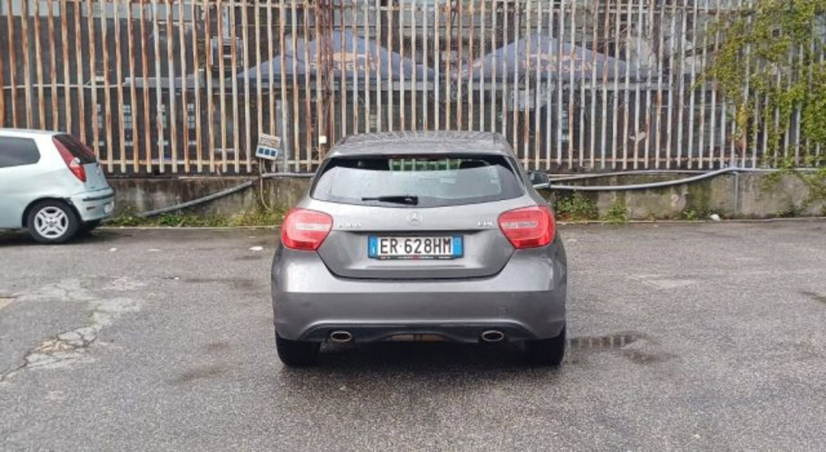 Mercedes-Benz Classe A 180 CDI BlueEFFICIENCY Automatic Executive (6)