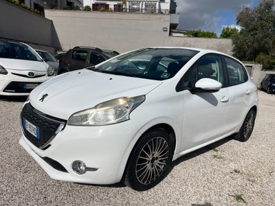 Peugeot 208 HDi 68 CV 5 porte Allure usata