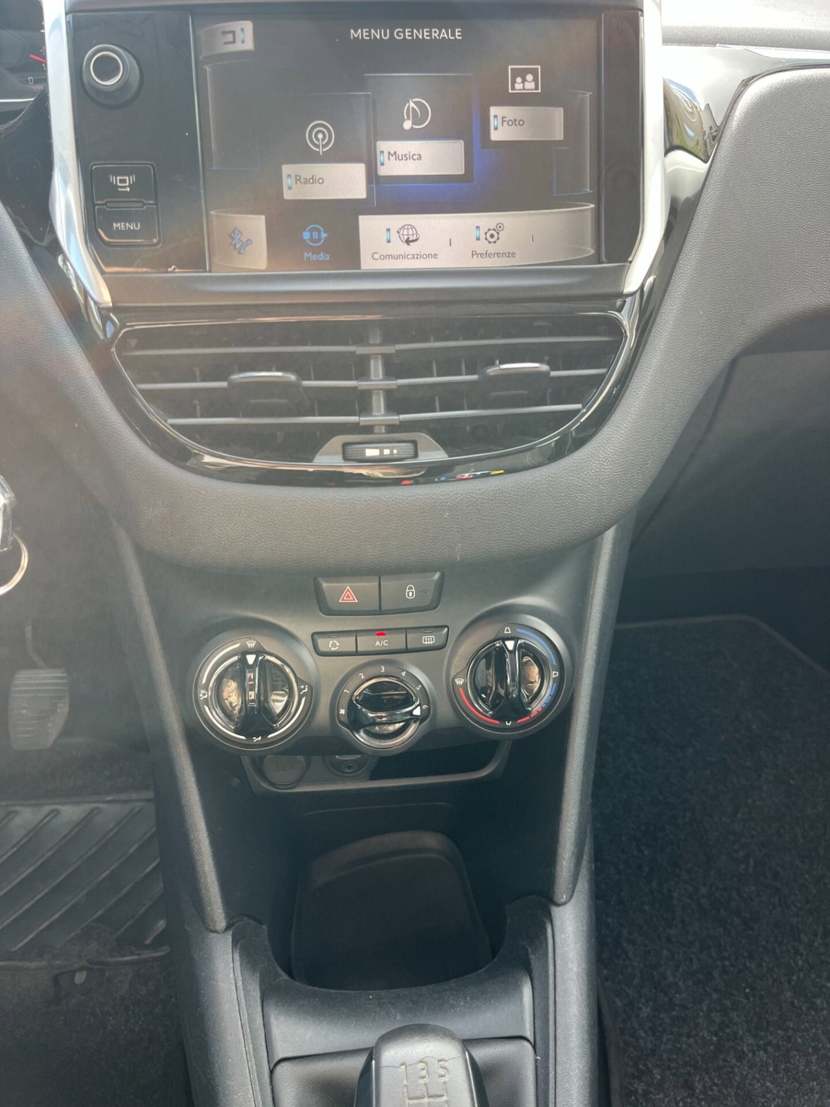 Peugeot 208 HDi 68 CV 5 porte Allure (16)