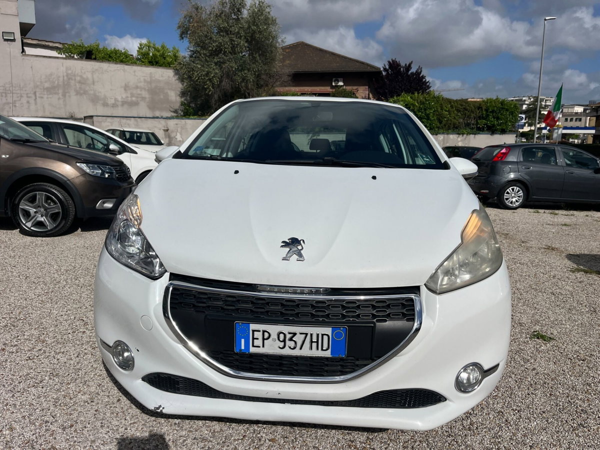 Peugeot 208 HDi 68 CV 5 porte Allure (2)