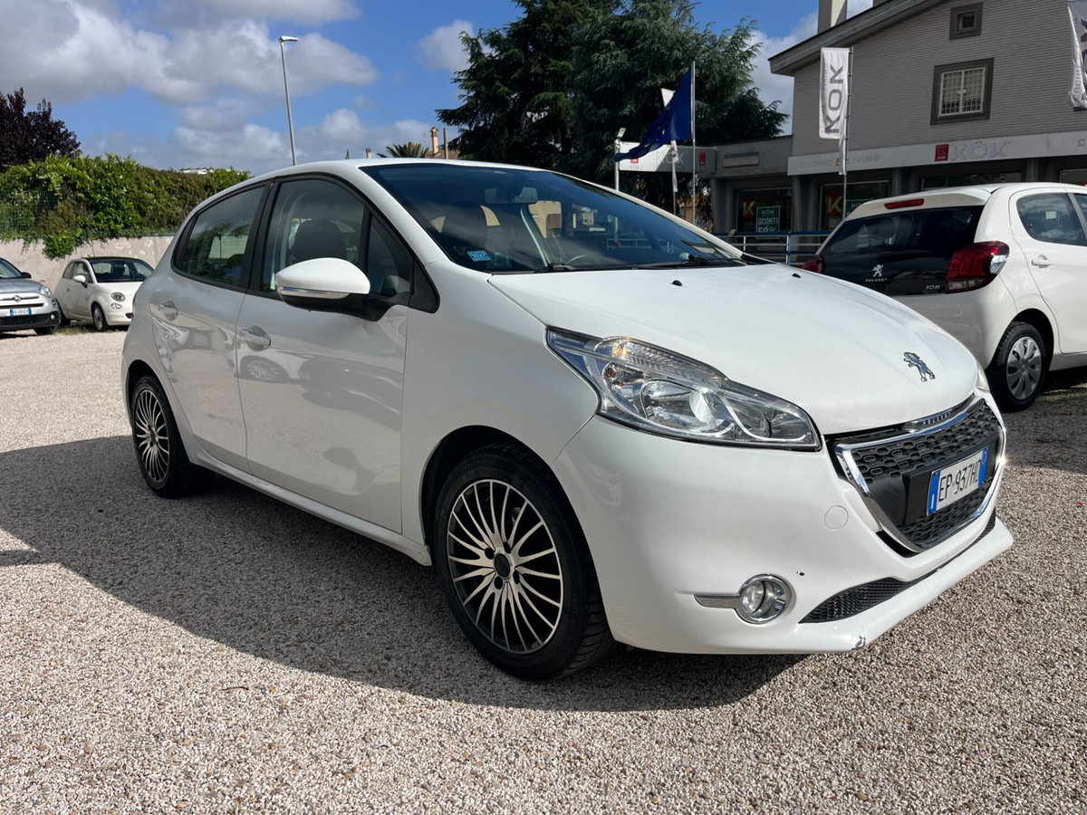 Peugeot 208 HDi 68 CV 5 porte Allure (3)