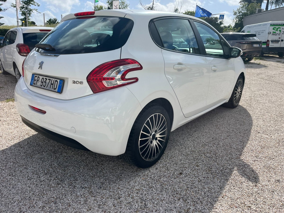 Peugeot 208 HDi 68 CV 5 porte Allure (5)