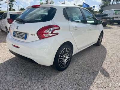 Peugeot 208 HDi 68 CV 5 porte Allure (5)