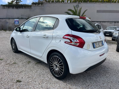 Peugeot 208 HDi 68 CV 5 porte Allure (7)