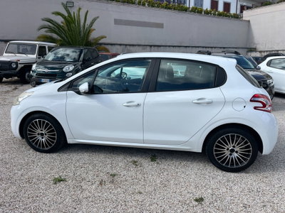 Peugeot 208 HDi 68 CV 5 porte Allure (8)