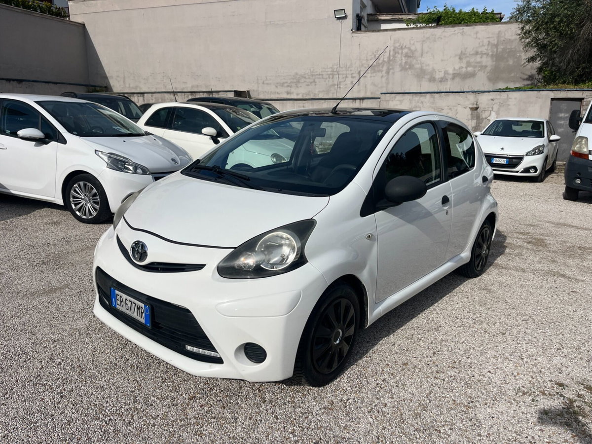 Toyota Aygo 1.0 12V VVT-i 5 porte Cool Soda Connect