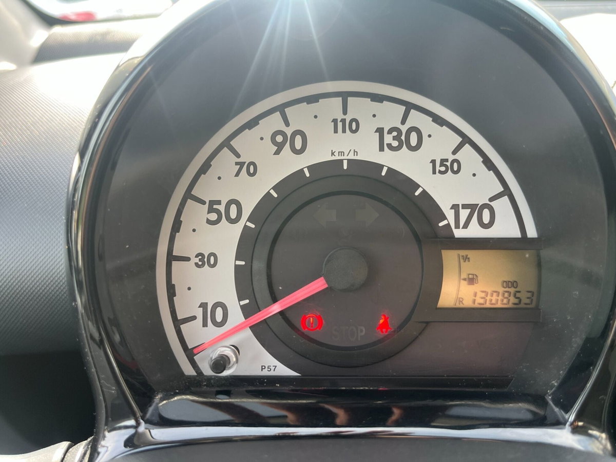 Toyota Aygo 1.0 12V VVT-i 5 porte Cool Soda Connect (13)
