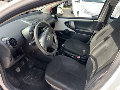 Toyota Aygo 1.0 12V VVT-i 5 porte Cool Soda Connect (9)