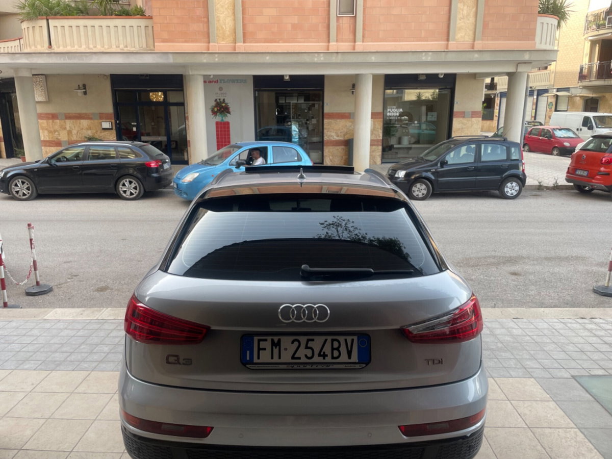 Audi Q3 2.0 TDI 150 CV S tronic S line Edition (11)