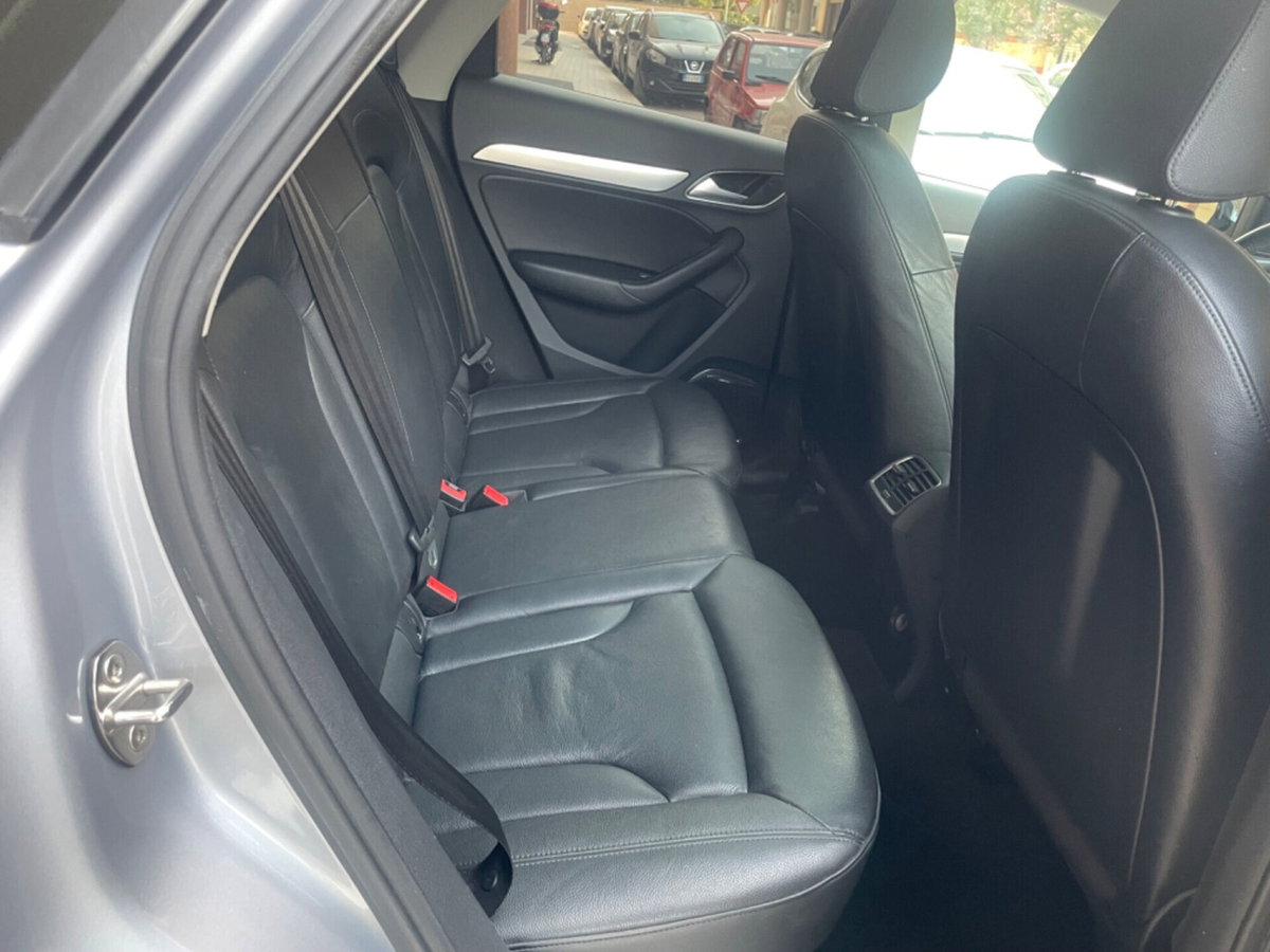 Audi Q3 2.0 TDI 150 CV S tronic S line Edition (19)