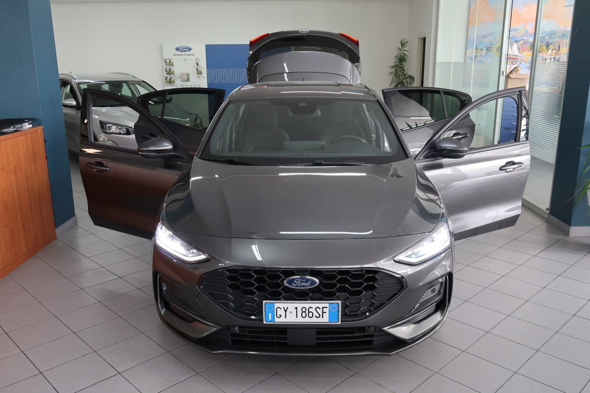 Ford Focus 1.0 EcoBoost Hybrid 125 CV Power. 5p. ST-Line Design (10)