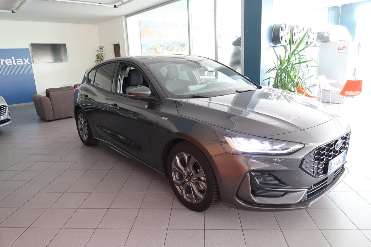 Ford Focus 1.0 EcoBoost Hybrid 125 CV Power. 5p. ST-Line Design (3)