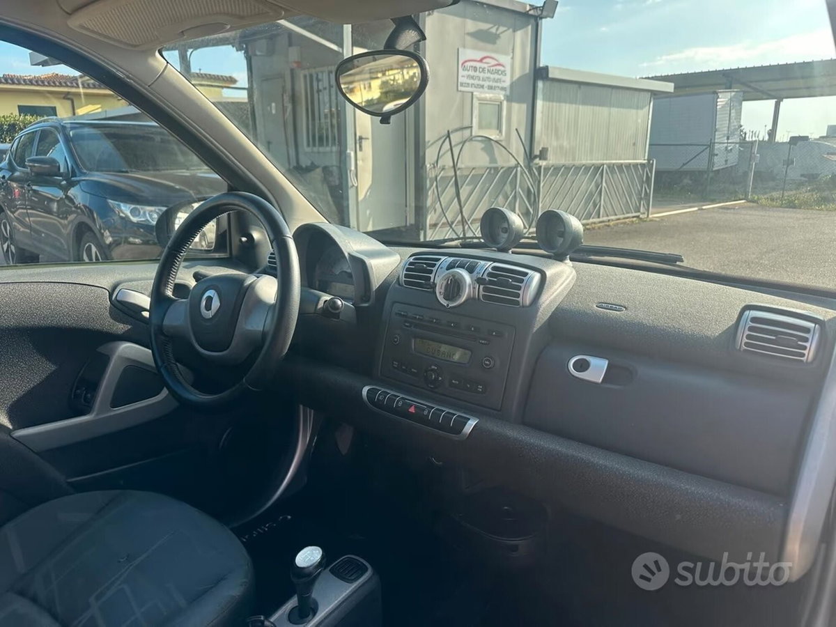 smart Fortwo 1000 52 kW MHD coupé pure (11)