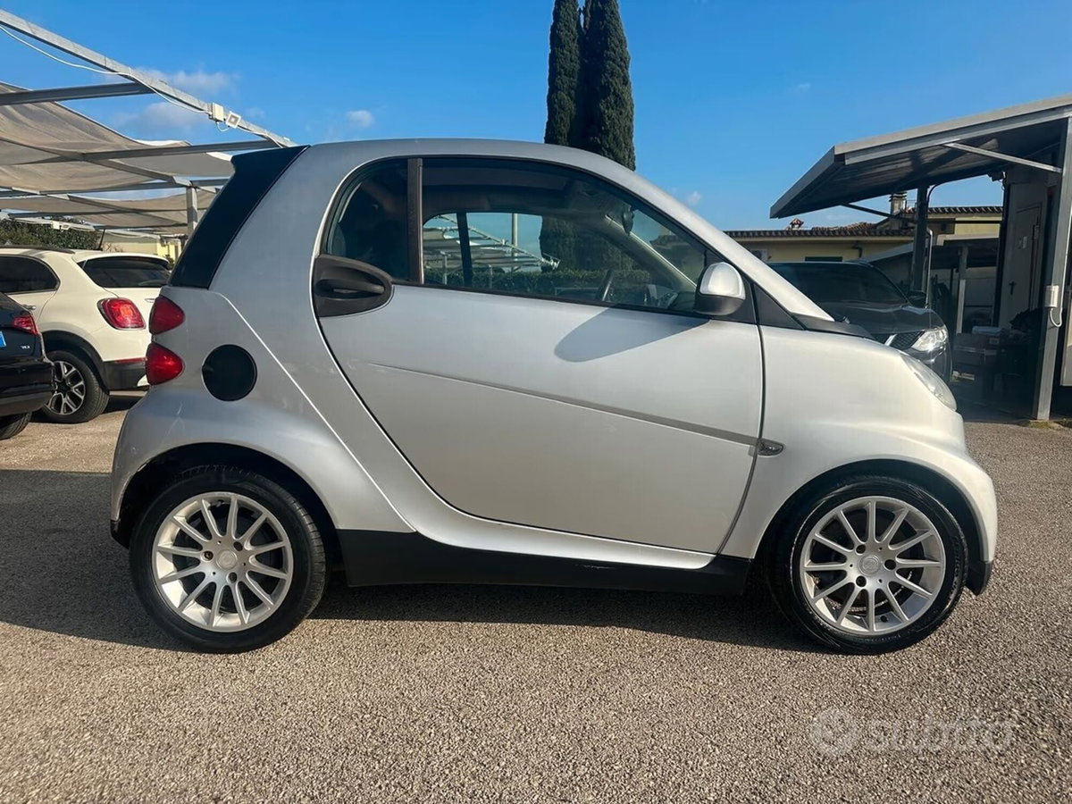 smart Fortwo 1000 52 kW MHD coupé pure (2)