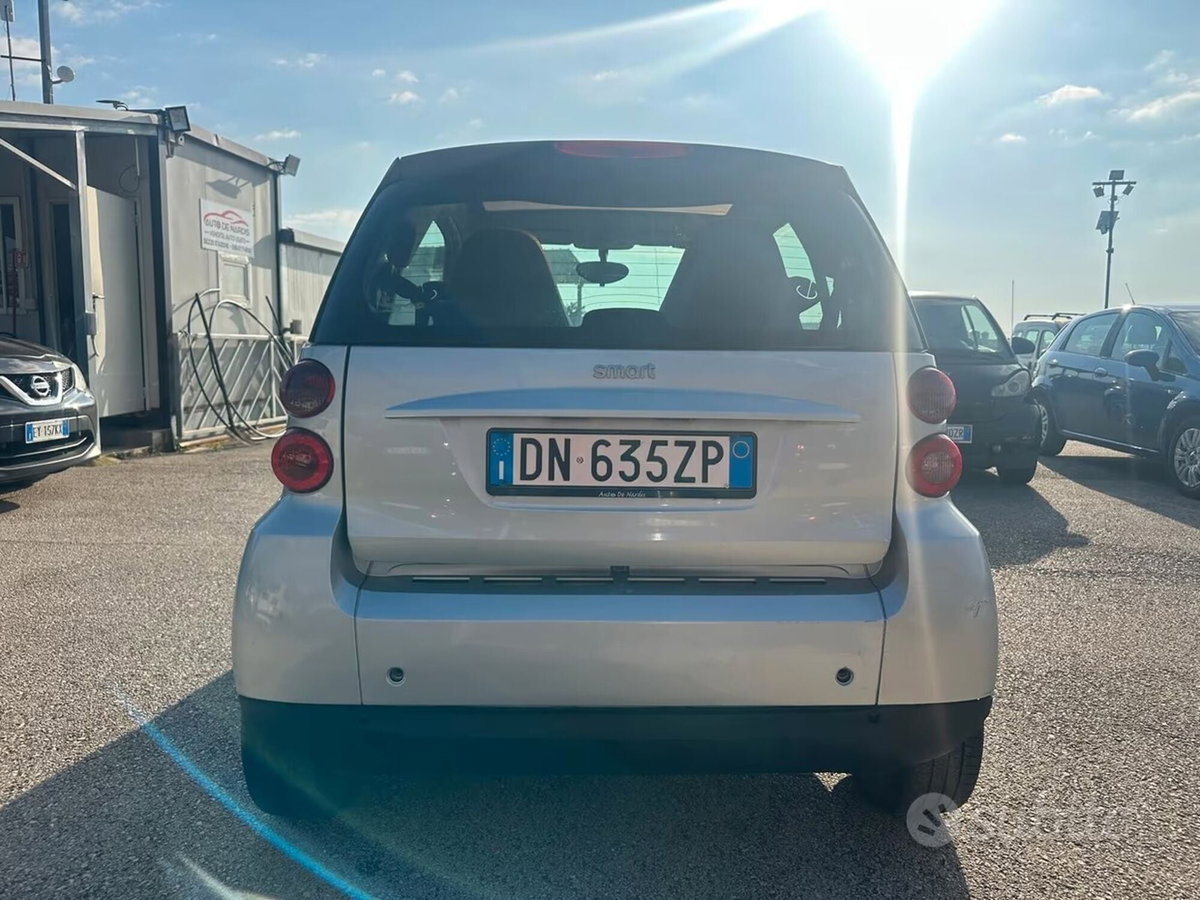 smart Fortwo 1000 52 kW MHD coupé pure (4)