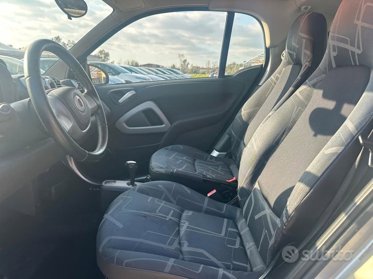 smart Fortwo 1000 52 kW MHD coupé pure (9)