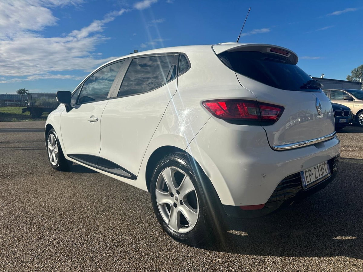 Renault Clio 1.5 dCi 75CV 5 porte Confort (5)