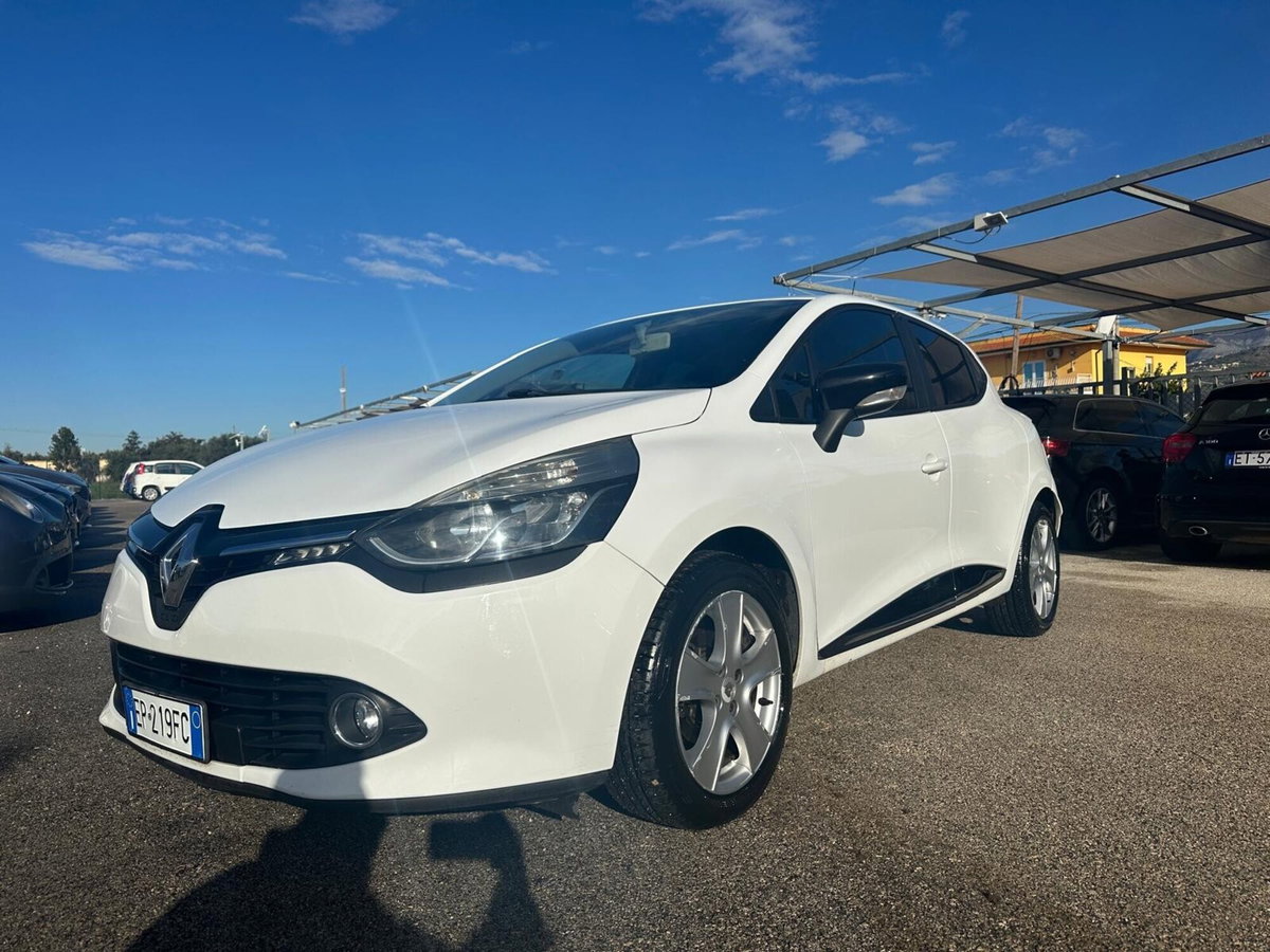 Renault Clio 1.5 dCi 75CV 5 porte Confort (7)