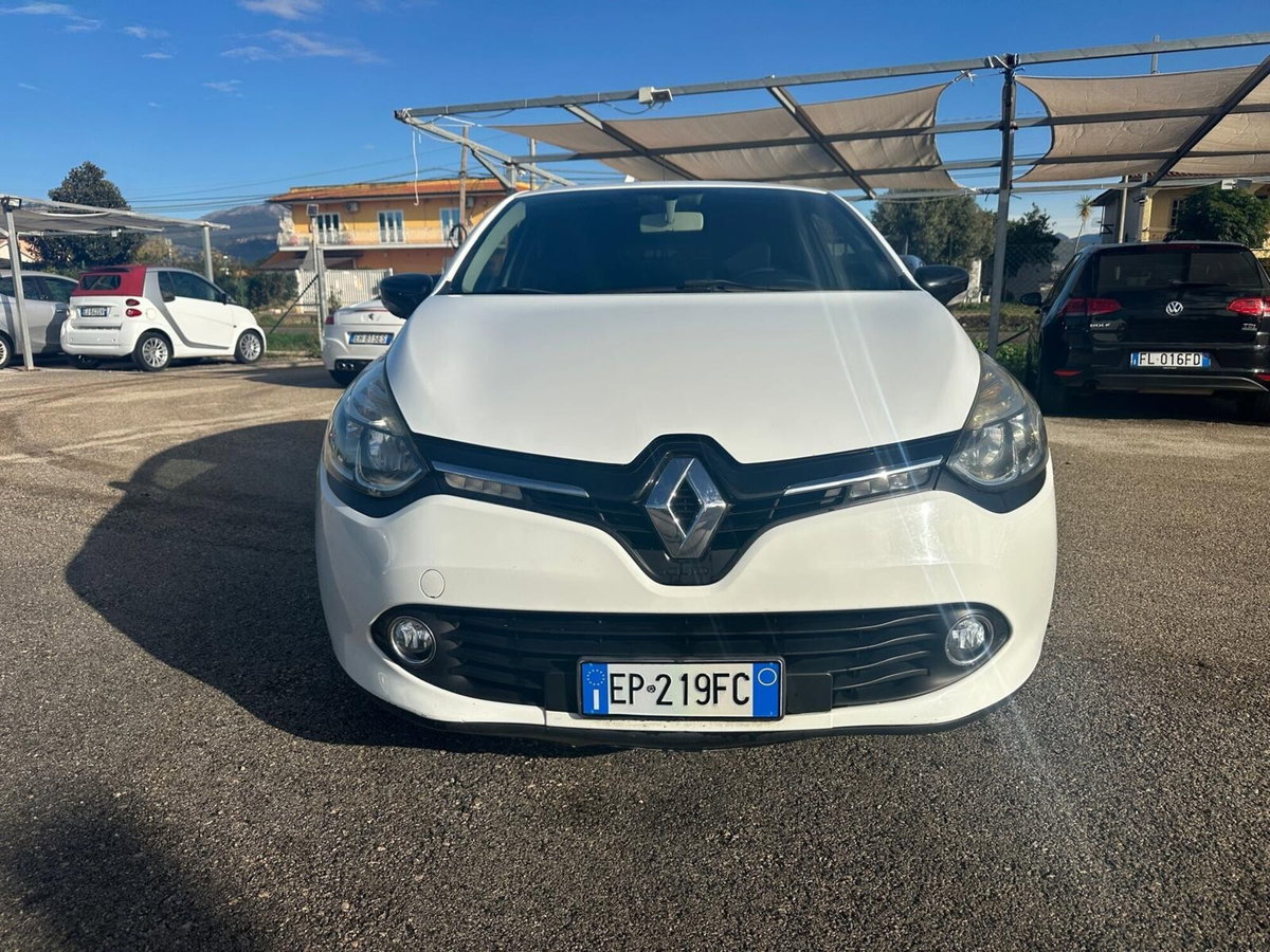 Renault Clio 1.5 dCi 75CV 5 porte Confort (8)