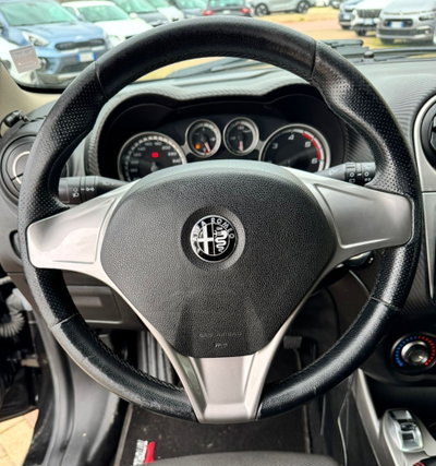 Alfa Romeo MiTo 1.6 JTDm 16V Distinctive Sport Pack (5)