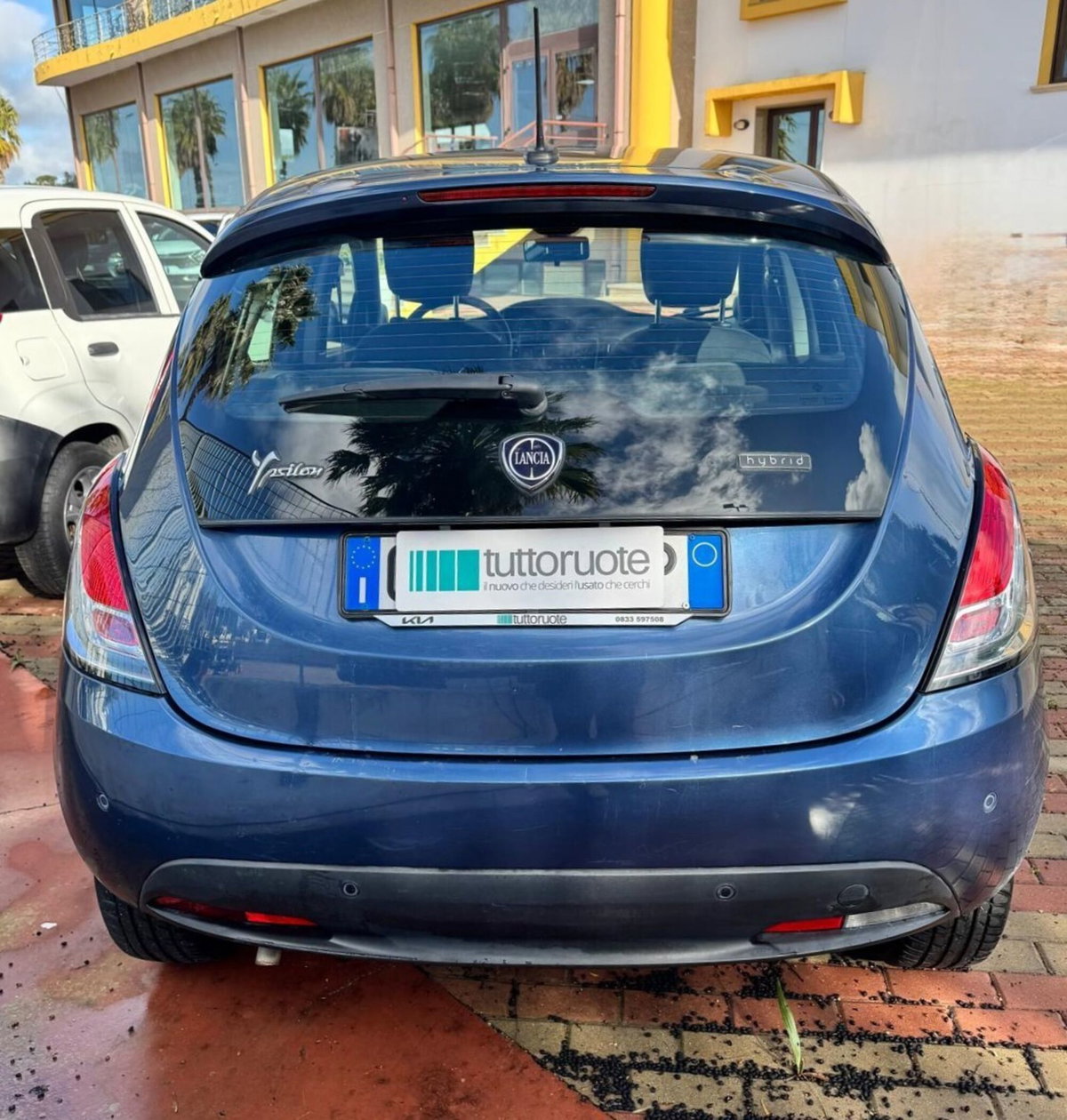 Lancia Ypsilon 1.0 FireFly 5 porte S&S Hybrid Ecochic Silver (5)