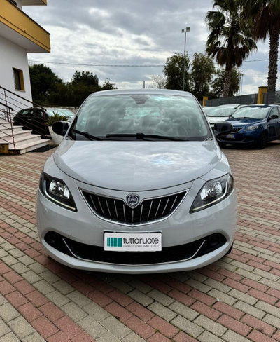 Lancia Ypsilon 1.0 FireFly 5 porte S&S Hybrid Ecochic Silver (10)