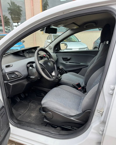 Lancia Ypsilon 1.0 FireFly 5 porte S&S Hybrid Ecochic Silver (5)