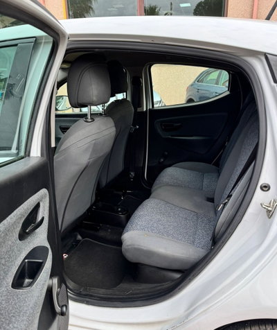 Lancia Ypsilon 1.0 FireFly 5 porte S&S Hybrid Ecochic Silver (6)