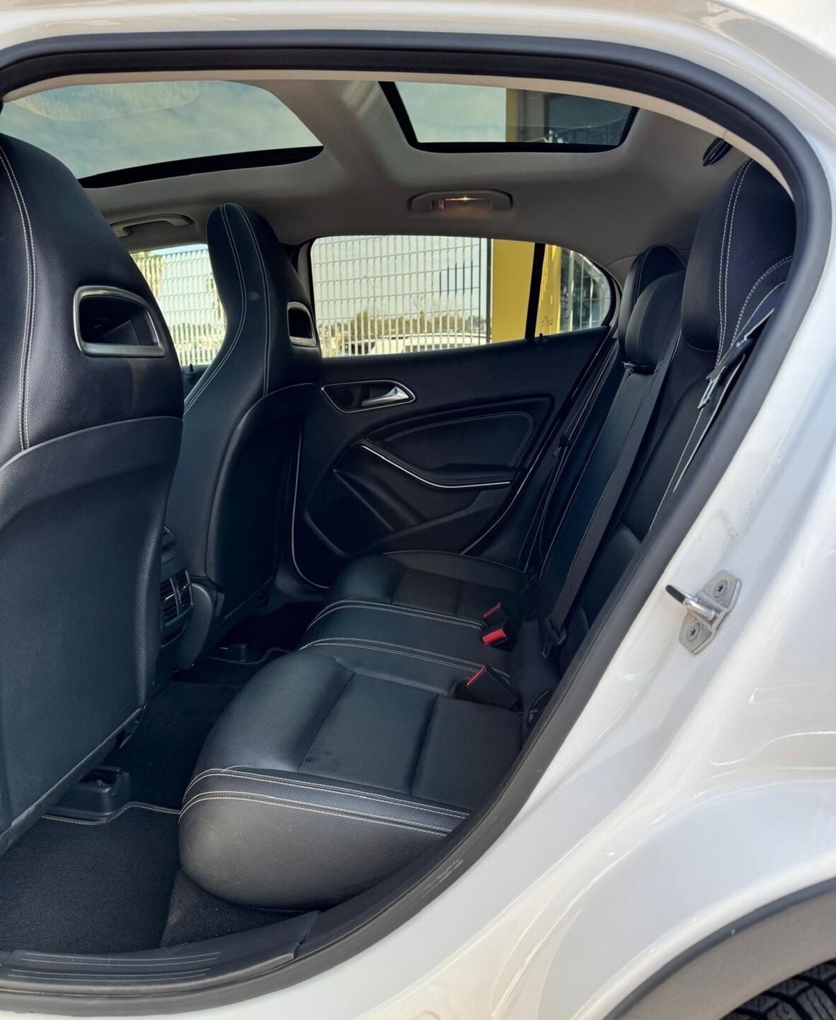 Mercedes-Benz GLA SUV 200 d Automatic Premium (11)
