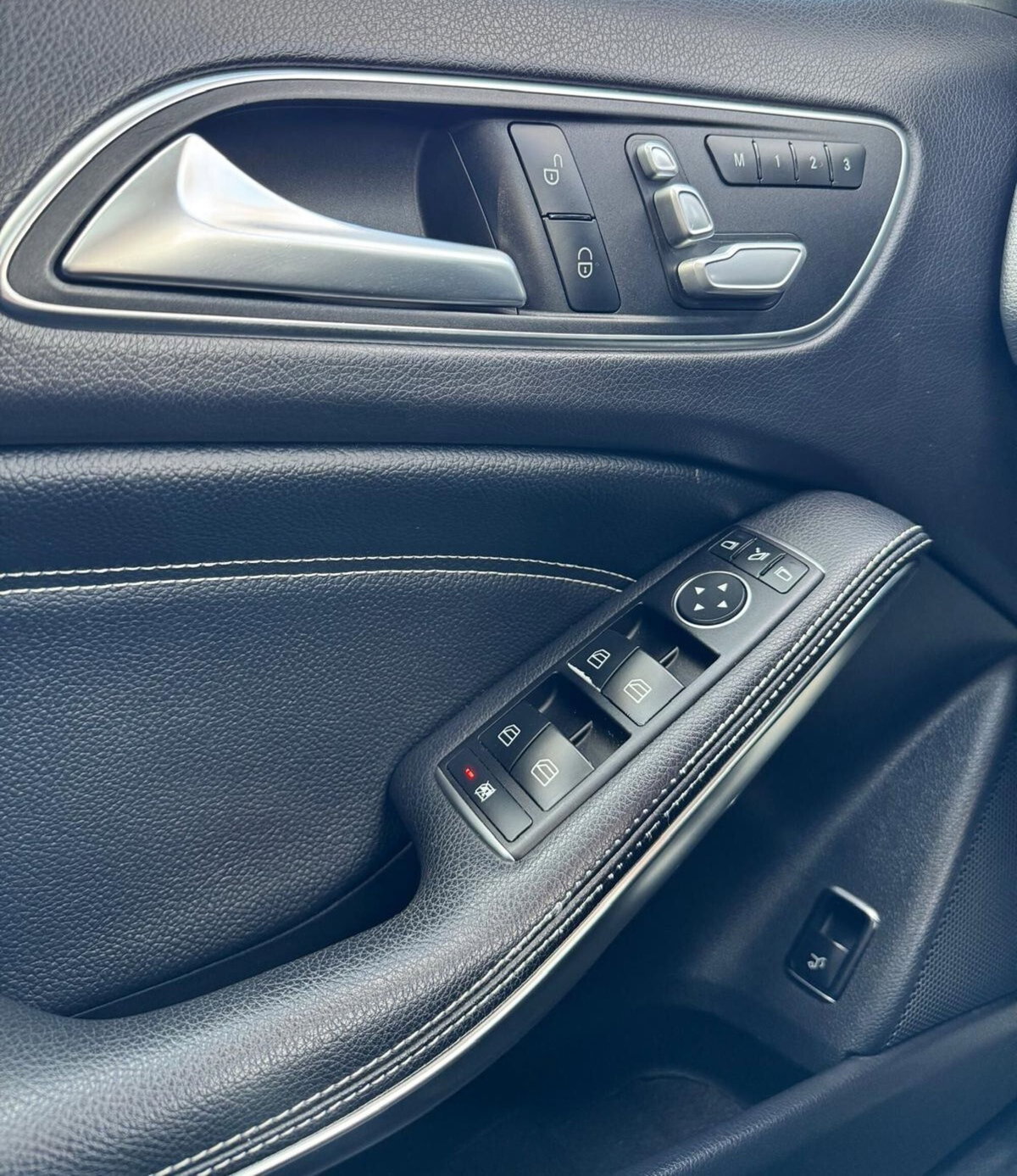 Mercedes-Benz GLA SUV 200 d Automatic Premium (13)
