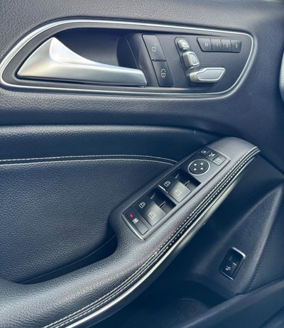 Mercedes-Benz GLA SUV 200 d Automatic Premium (13)