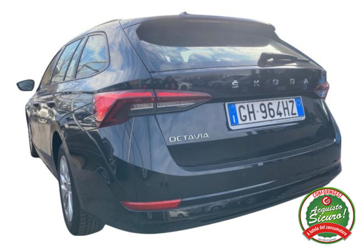 Skoda Octavia Station Wagon 2.0 TDI EVO SCR DSG Wagon Sportline (4)