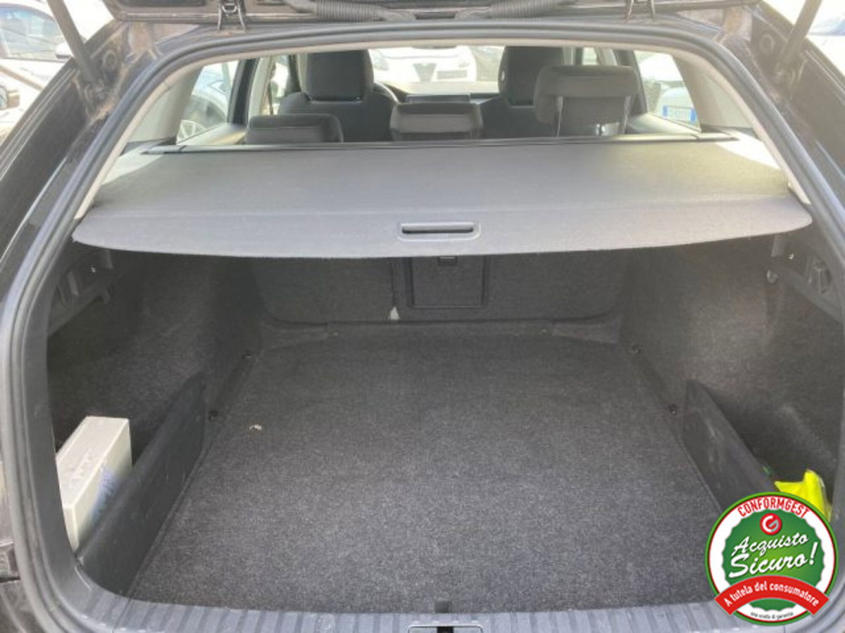 Skoda Octavia Station Wagon 2.0 TDI EVO SCR DSG Wagon Sportline (5)