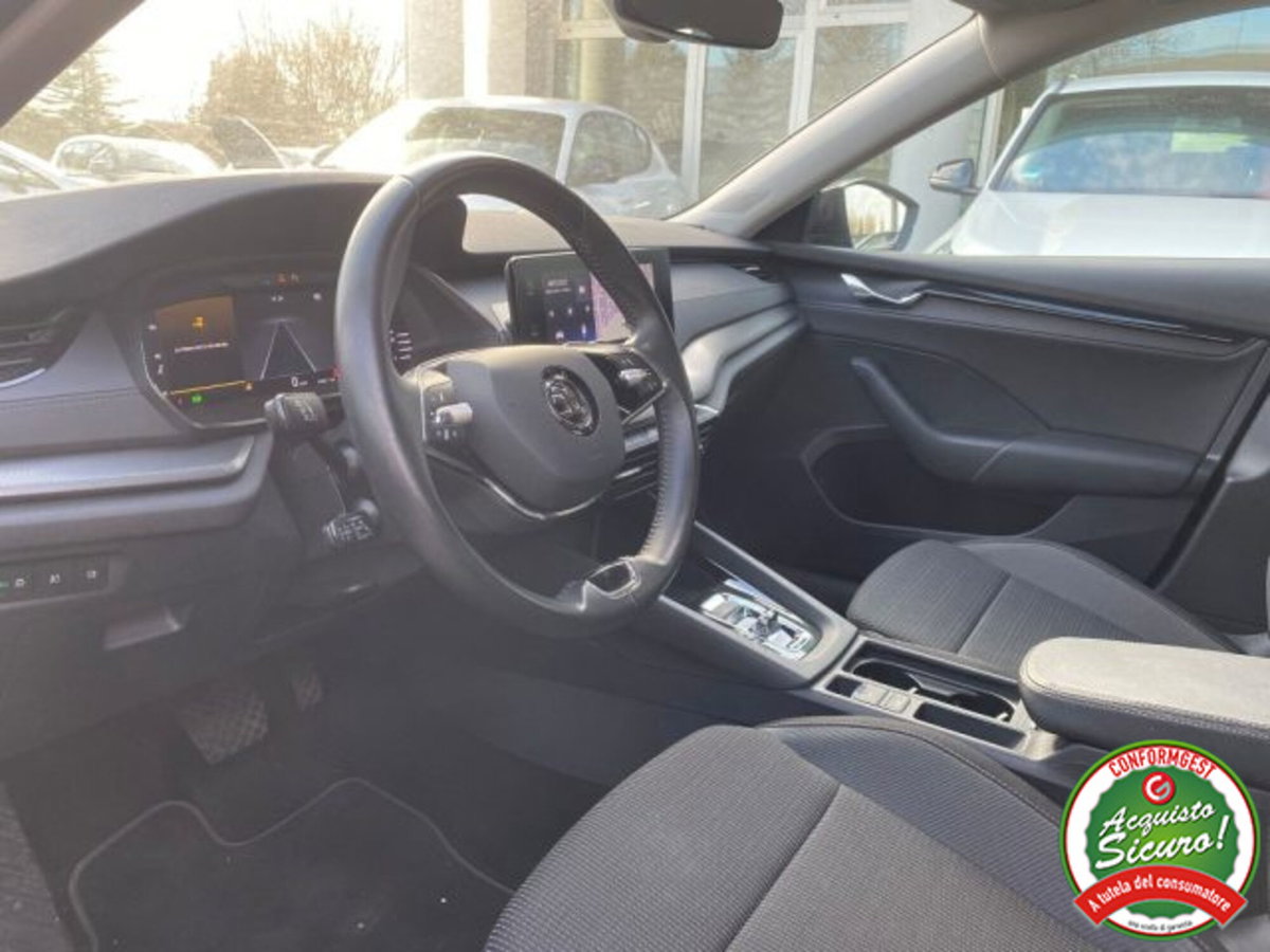 Skoda Octavia Station Wagon 2.0 TDI EVO SCR DSG Wagon Sportline (8)