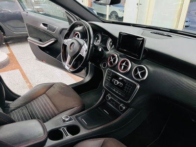 Mercedes-Benz Classe A 180 CDI Automatic Night Edition (10)