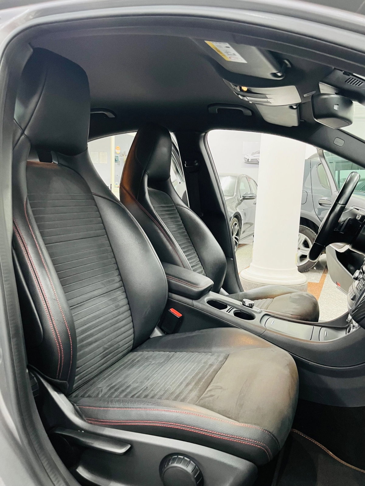 Mercedes-Benz Classe A 180 CDI Automatic Night Edition (14)
