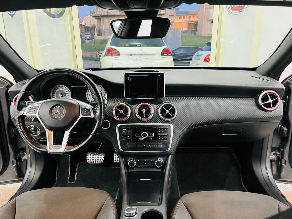 Mercedes-Benz Classe A 180 CDI Automatic Night Edition (9)