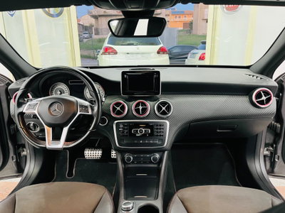 Mercedes-Benz Classe A 180 CDI Automatic Night Edition (9)