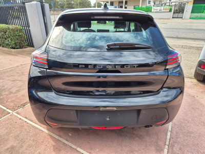 Peugeot 208 PureTech 100 Stop&Start 5 porte GT (9)
