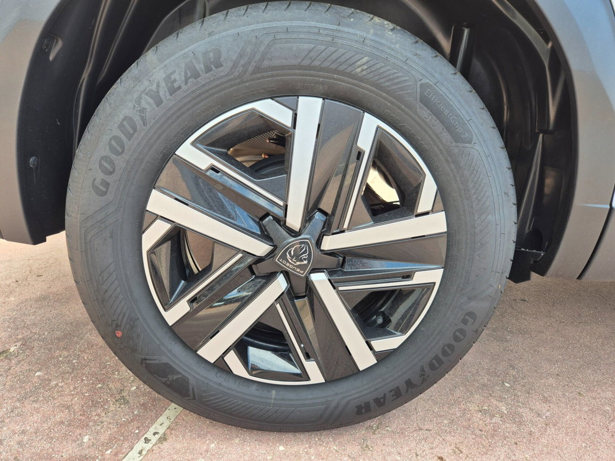 Peugeot 2008 1.2 turbo Style 100cv (15)