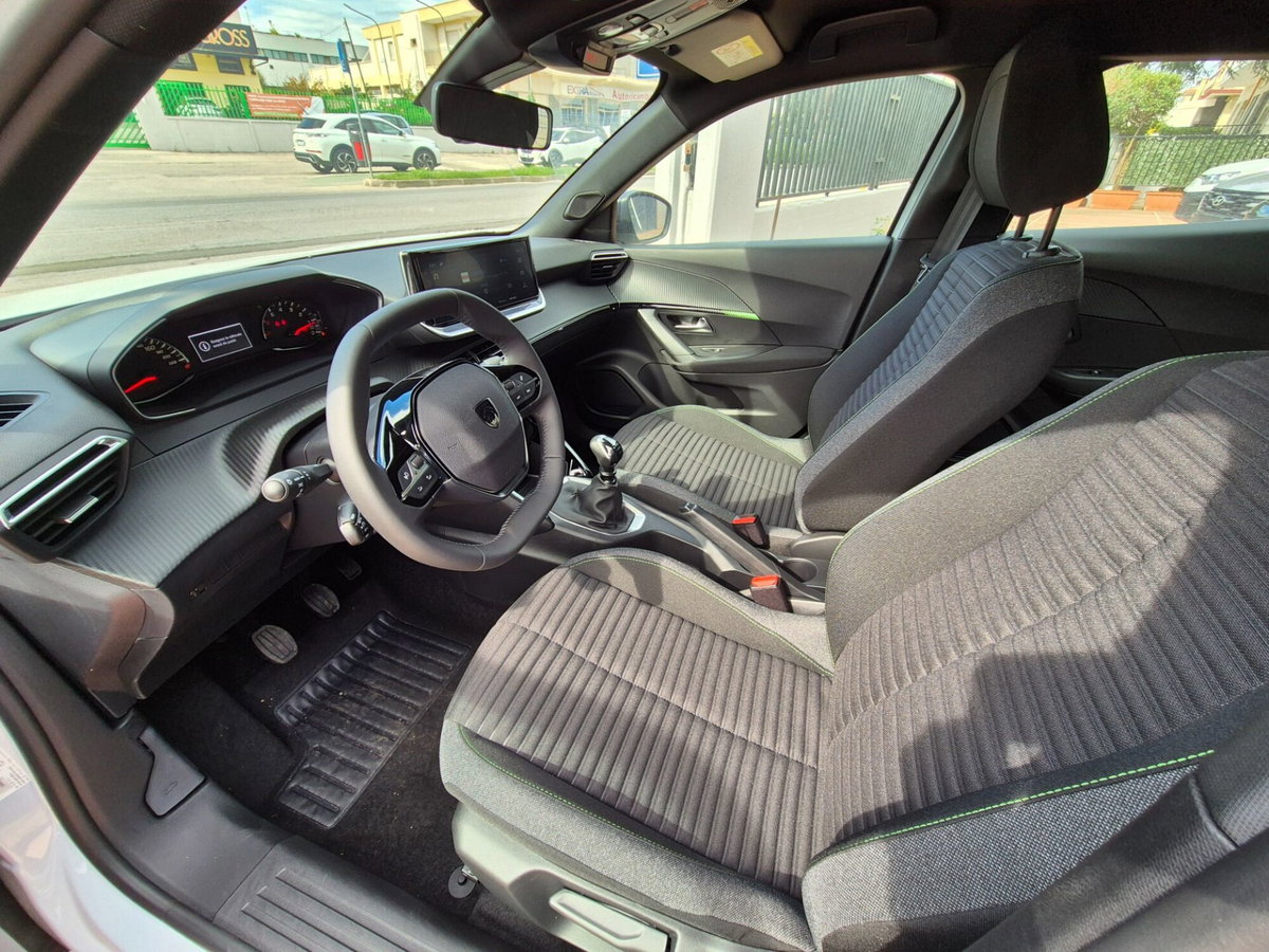 Peugeot 2008 1.2 turbo Style 100cv (19)