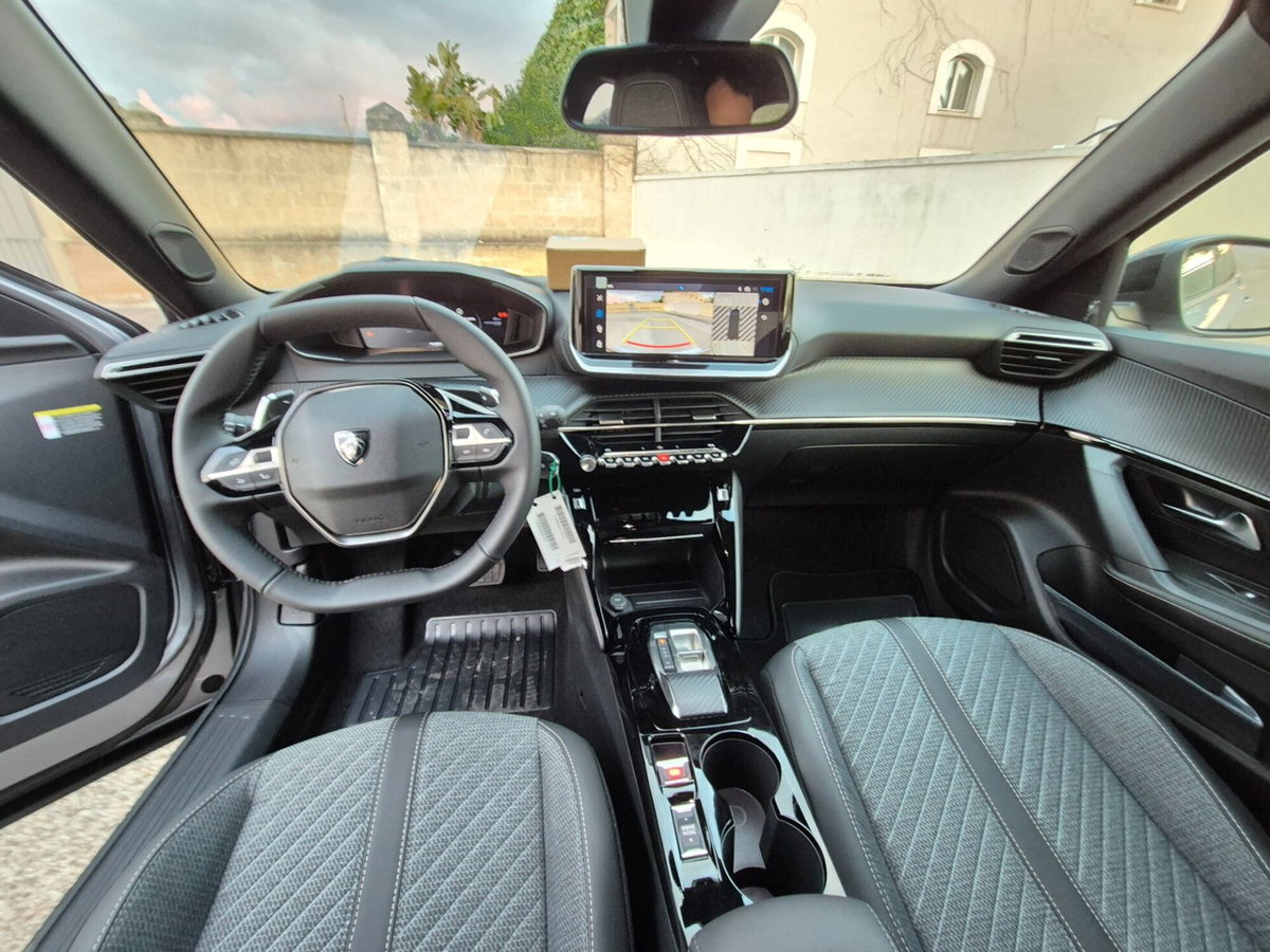 Peugeot 2008 1.2 hybrid Style 110cv e-dcs6 (13)