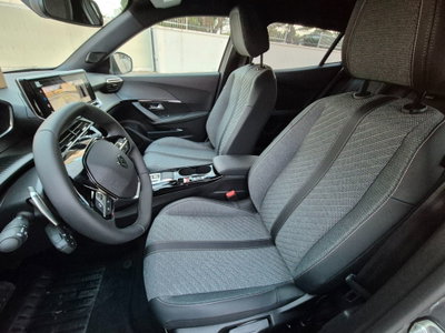 Peugeot 2008 1.2 hybrid Allure 110cv e-dcs6 (18)